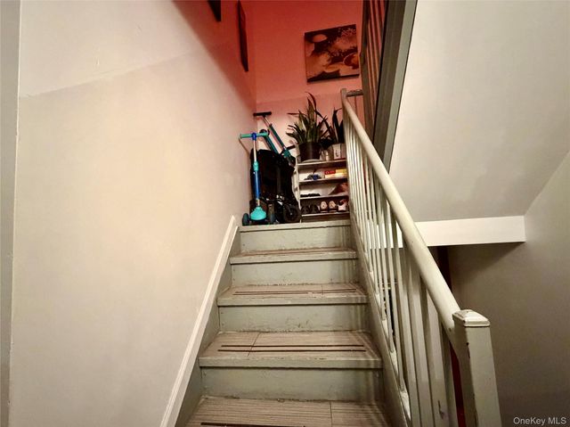 3509 Leavitt St, Flushing, NY 11354