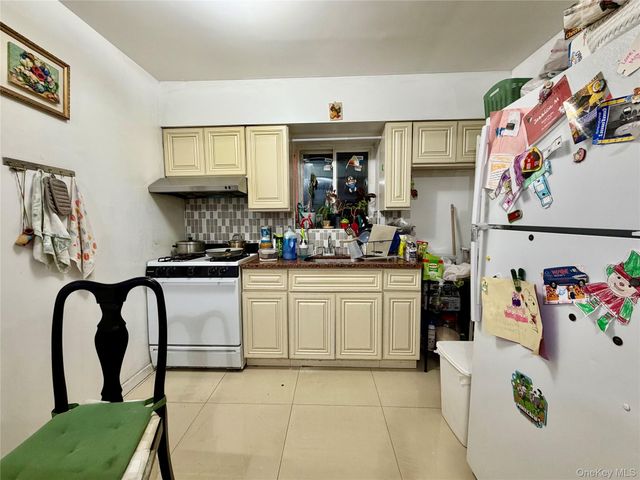 3509 Leavitt St, Flushing, NY 11354