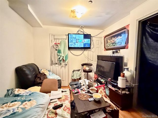 3509 Leavitt St, Flushing, NY 11354