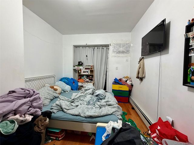 3509 Leavitt St, Flushing, NY 11354