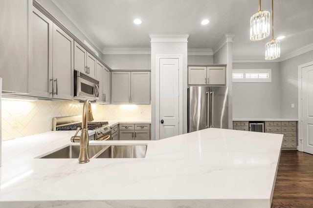 115 Roy Street, Houston, TX 77007