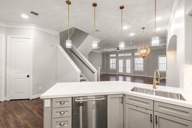115 Roy Street, Houston, TX 77007