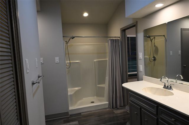 10053 W Twin Shore Drive, Willis, TX 77318