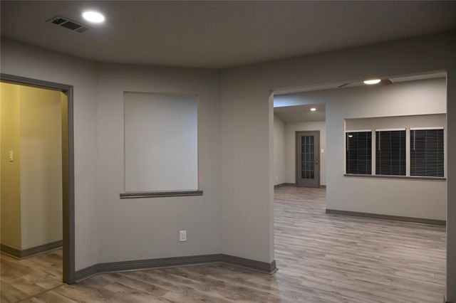 10053 W Twin Shore Drive, Willis, TX 77318