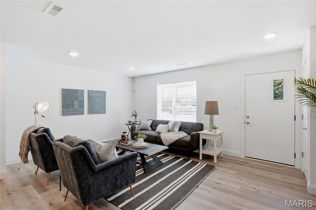 4120 Nebraska Avenue, St Louis, MO 63118
