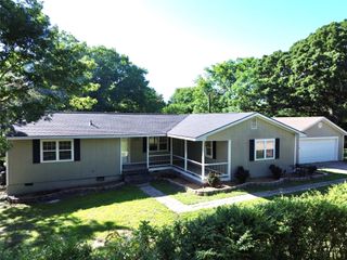 220 Seabreeze Drive, Gun Barrel City, TX 75156