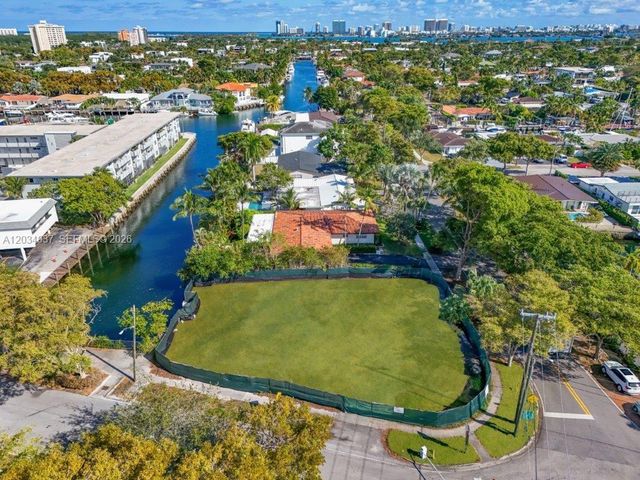1805 Ixora Road, North Miami, FL 33181