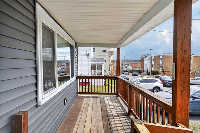 28 Ekman St 1, Worcester, MA 01607