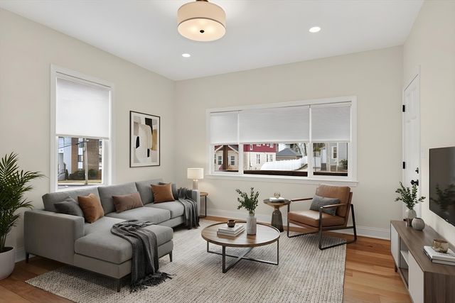 28 Ekman St 1, Worcester, MA 01607