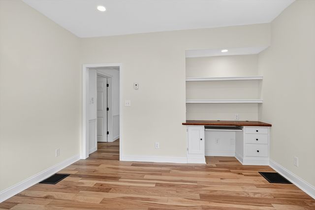 28 Ekman St 1, Worcester, MA 01607