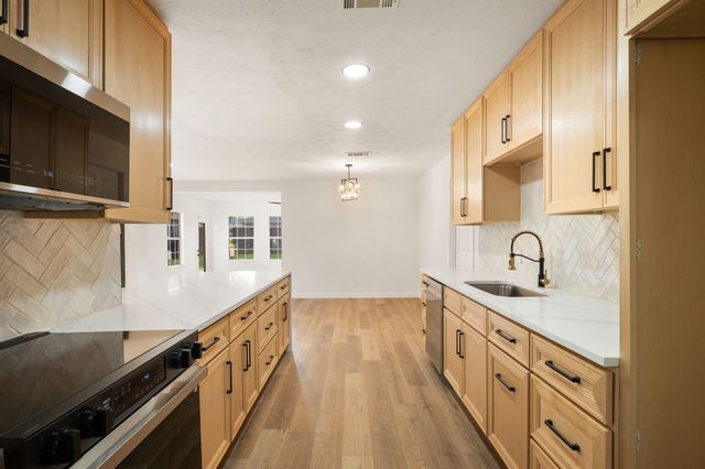 3621 Stephenson Drive, Bedford, TX 76021