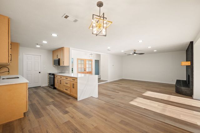 3621 Stephenson Drive, Bedford, TX 76021