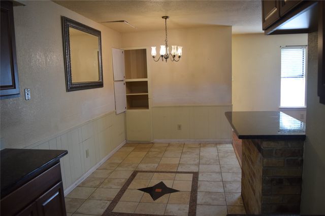 1806 Family Circle, Grand Prairie, TX 75051