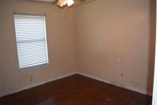 1806 Family Circle, Grand Prairie, TX 75051