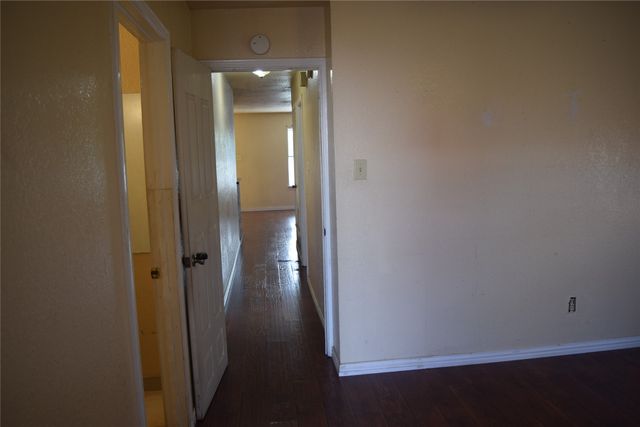 1806 Family Circle, Grand Prairie, TX 75051