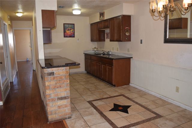 1806 Family Circle, Grand Prairie, TX 75051