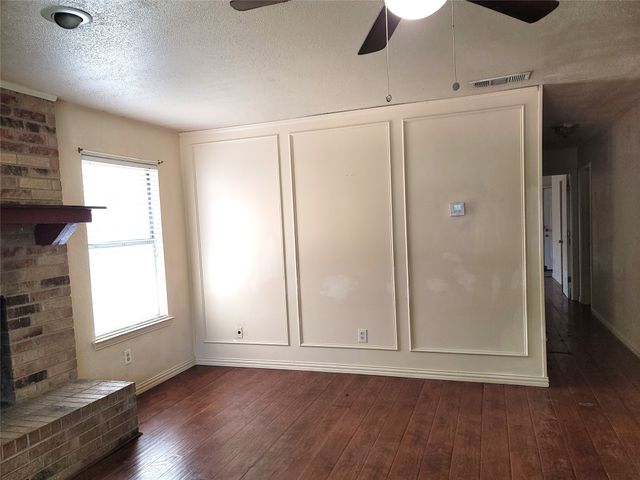 1806 Family Circle, Grand Prairie, TX 75051