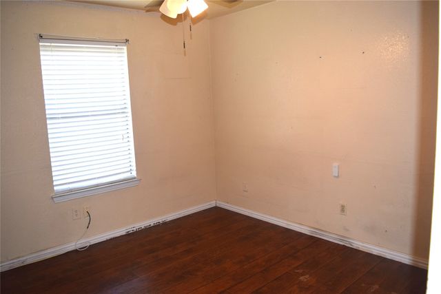 1806 Family Circle, Grand Prairie, TX 75051