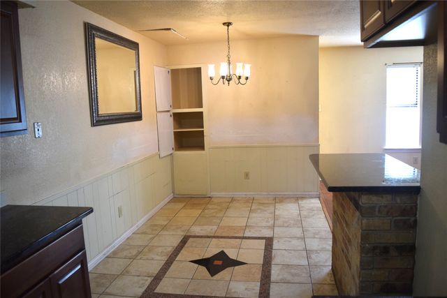 1806 Family Circle, Grand Prairie, TX 75051