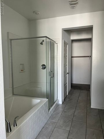 7324 North Decatur Boulevard 4, Las Vegas, NV 89131