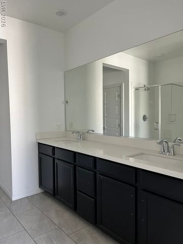 7324 North Decatur Boulevard 4, Las Vegas, NV 89131