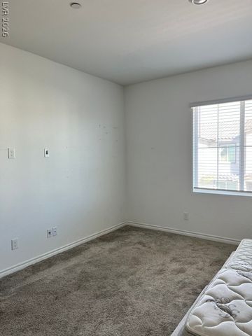 7324 North Decatur Boulevard 4, Las Vegas, NV 89131