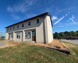 973 New Castle Rd, Franklin Twp, PA 16001