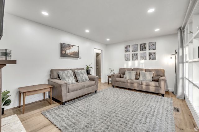 187 N TALBOT DR, Layton, UT 84041