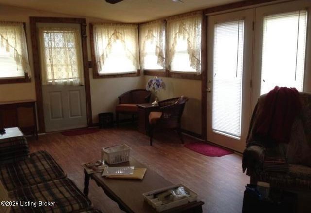 405 Mac Brae Rd, Louisville, KY 40214