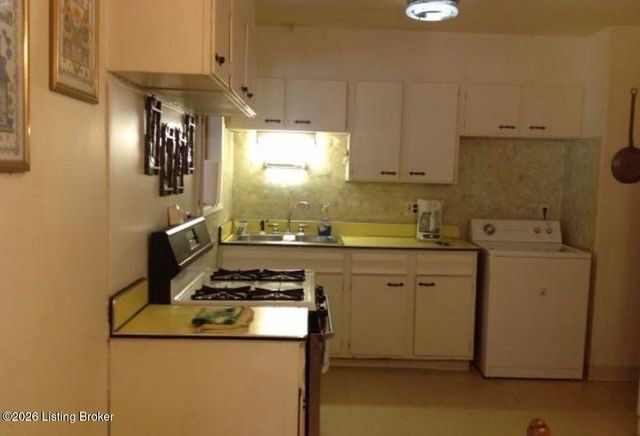 405 Mac Brae Rd, Louisville, KY 40214