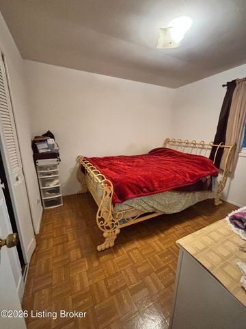 405 Mac Brae Rd, Louisville, KY 40214