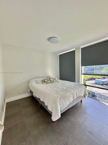 801 Three Islands Blvd 412, Hallandale Beach, FL 33009