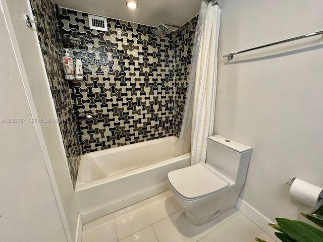 801 Three Islands Blvd 412, Hallandale Beach, FL 33009
