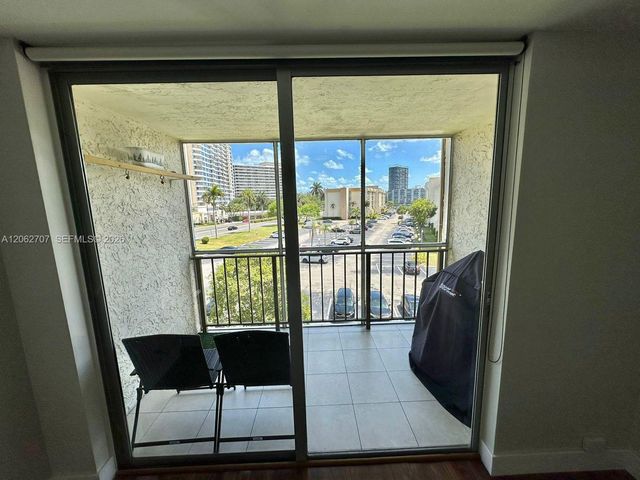 801 Three Islands Blvd 412, Hallandale Beach, FL 33009