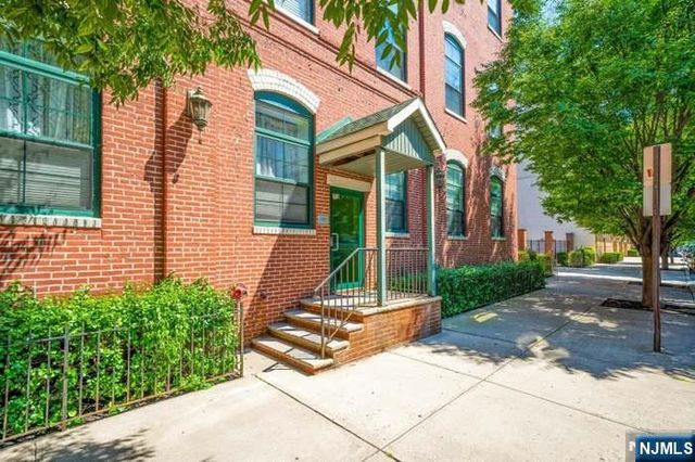 729 Madison Street 1C, Hoboken, NJ 07030