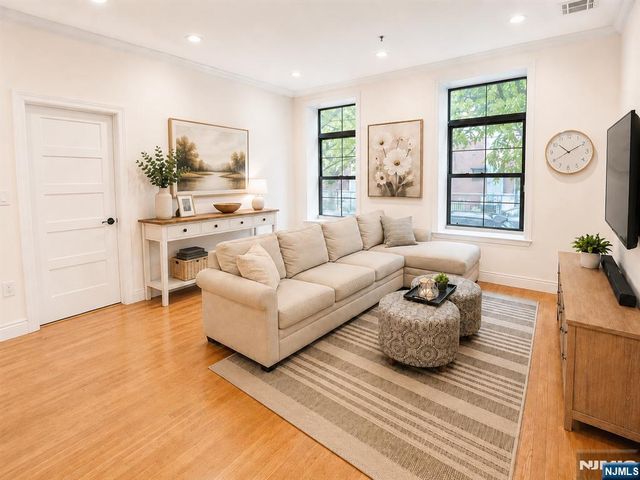 729 Madison Street 1C, Hoboken, NJ 07030
