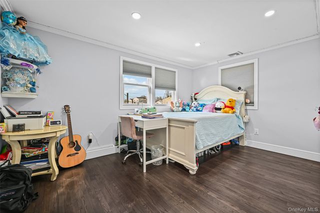 4185 Harriet Road, Bethpage, NY 11714