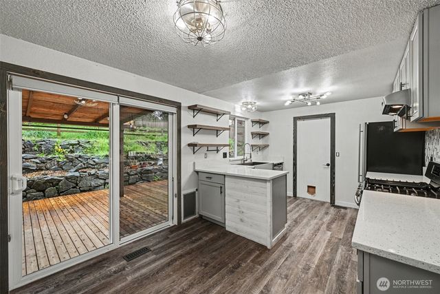 8203 181st Avenue E, Bonney Lake, WA 98391