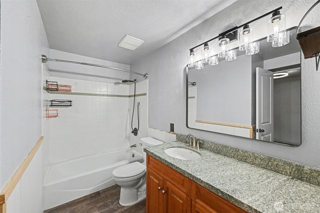 8203 181st Avenue E, Bonney Lake, WA 98391