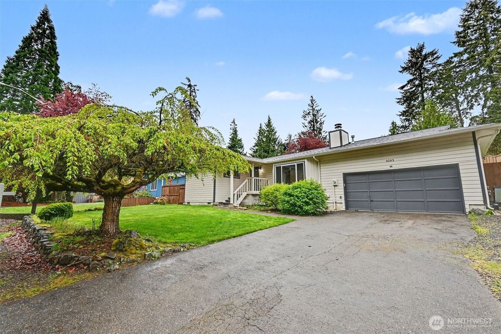8203 181st Avenue E, Bonney Lake, WA 98391