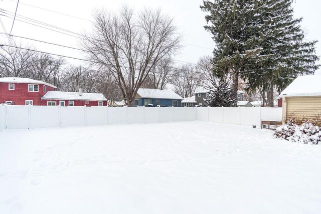 1714 30TH STREET S, La Crosse, WI 54601