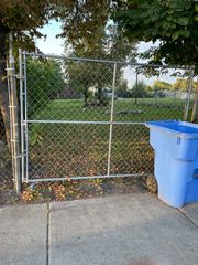 2425 W Roosevelt Road, Chicago, IL 60608