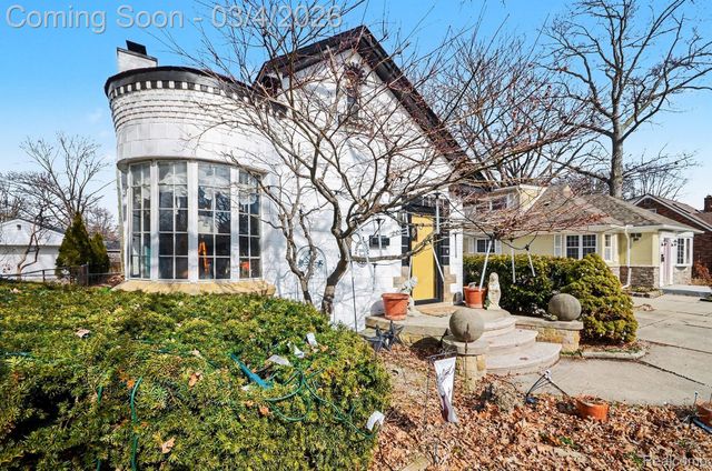 20501 Shady Lane Avenue, St. Clair Shores, MI 48080