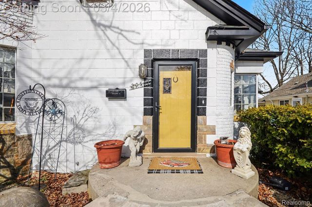 20501 Shady Lane Avenue, St. Clair Shores, MI 48080