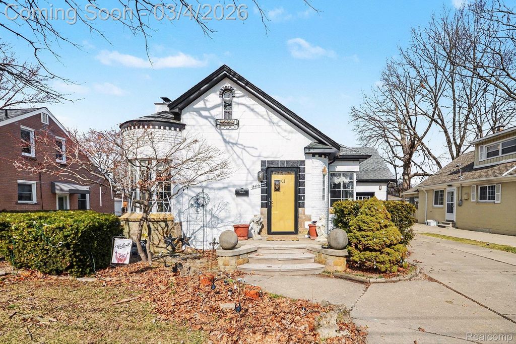 20501 Shady Lane Avenue, St. Clair Shores, MI 48080