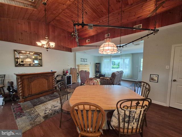 705 W VALLEY FORGE RD, King Of Prussia, PA 19406