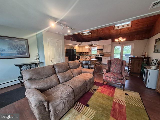 705 W VALLEY FORGE RD, King Of Prussia, PA 19406