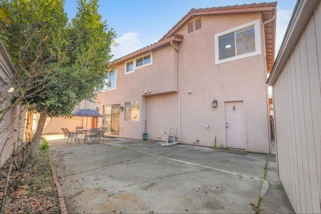 1293 Amber Court, San Leandro, CA 94577