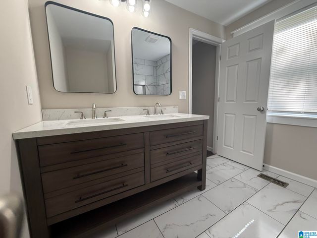 3209 ELM STREET, Adamsville, AL 35005