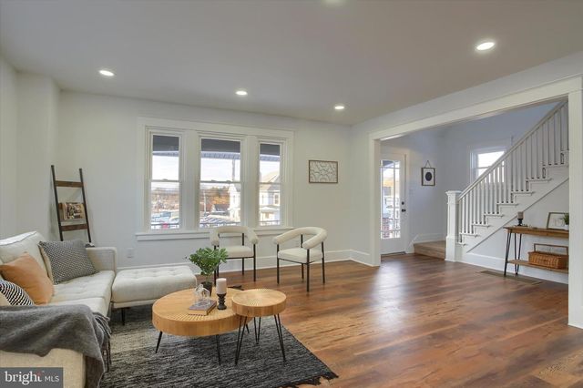 3711 WALNUT ST, Harrisburg, PA 17109